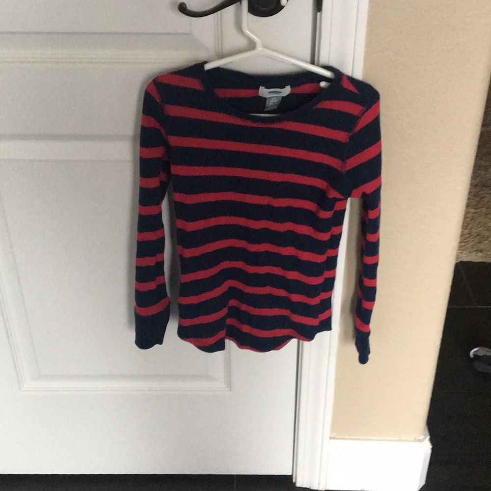 Old Navy Long Sleeved T-Shirt